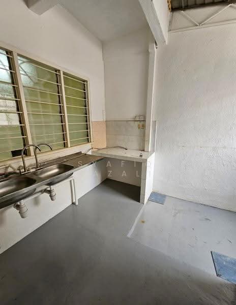 Rumah Teres 2-Tingkat untuk Dijual di Usj 22 (Subang Jaya) - Syafiq Razali - Kitchen - PropertyGuru.com.my
