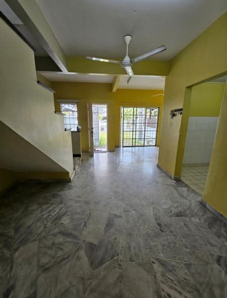 Rumah Teres 2-Tingkat untuk Dijual di Usj 22 (Subang Jaya) - Syafiq Razali - Living Room - PropertyGuru.com.my