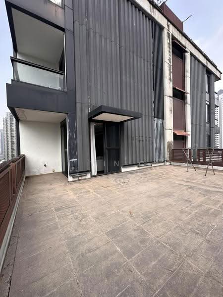 Kediaman Servis untuk Dijual di Arcoris Residences - SHI YIN ONG - Exterior - PropertyGuru.com.my