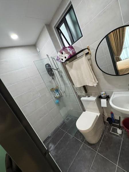 Kediaman Servis untuk Disewa di B11 Parkland Residence - Jason Yap - Bathroom - PropertyGuru.com.my