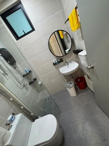 Kediaman Servis untuk Disewa di B11 Parkland Residence - Jason Yap - Bathroom - PropertyGuru.com.my