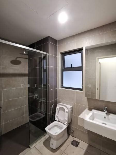 Kondominium untuk Disewa di Lakeville Residence - Ketty Ching - Bathroom - PropertyGuru.com.my
