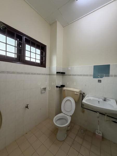 2-storey Terraced House for Sale in Taman Wawasan (Puchong) - Uthaya Kumar - Bathroom - PropertyGuru.com.my