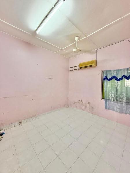 1-storey Terraced House for Sale in Taman Paloh (Paloh) - Daniel Yong - Interior - PropertyGuru.com.my