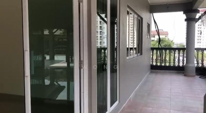 Rumah Berkembar untuk Dijual di Bandar Puteri Puchong (Puchong) - Wong Chee Keong - Exterior - PropertyGuru.com.my
