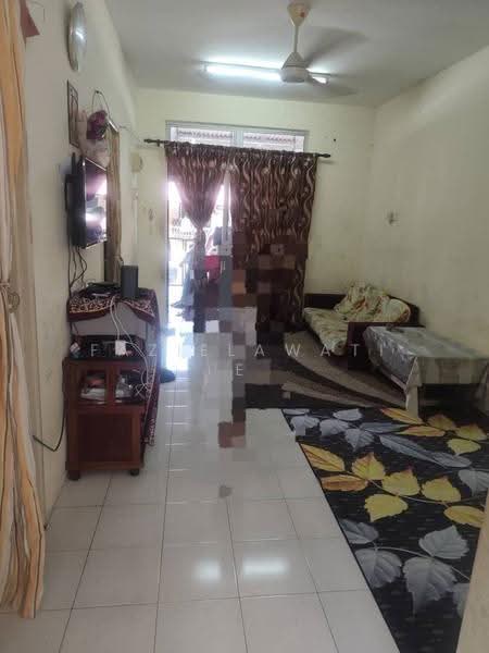 1-storey Terraced House for Sale in Kuantan (Pahang) - Fazielawatie Ishak - Living Room - PropertyGuru.com.my