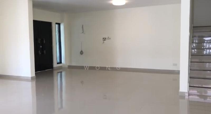 Rumah Berkembar untuk Dijual di Bandar Puteri Puchong (Puchong) - Wong Chee Keong - Entrance - PropertyGuru.com.my
