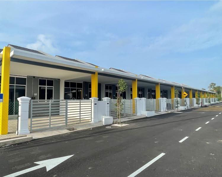 1-storey Terraced House for Sale in Kuantan (Pahang) - Kenny Loo - Exterior - PropertyGuru.com.my