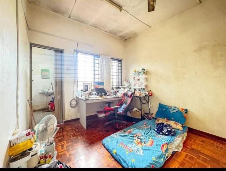 Rumah Teres untuk Dijual di Taman Kota Jaya (Kota Tinggi) - Kelvin Koay - Bedroom - PropertyGuru.com.my