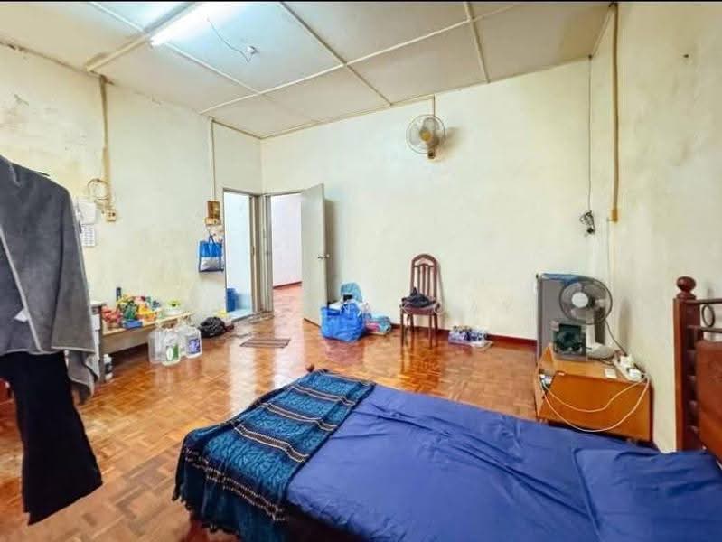 Rumah Teres untuk Dijual di Taman Kota Jaya (Kota Tinggi) - Kelvin Koay - Bedroom - PropertyGuru.com.my