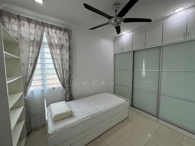 Pangsapuri untuk Dijual di Pangsapuri Anggun - Imran Ismadi - Bedroom - PropertyGuru.com.my
