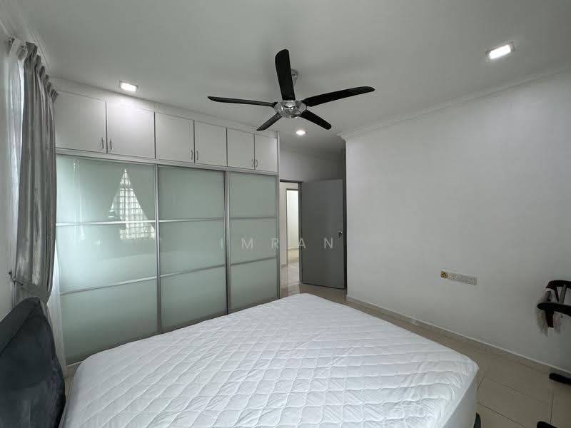 Pangsapuri untuk Dijual di Pangsapuri Anggun - Imran Ismadi - Bedroom - PropertyGuru.com.my
