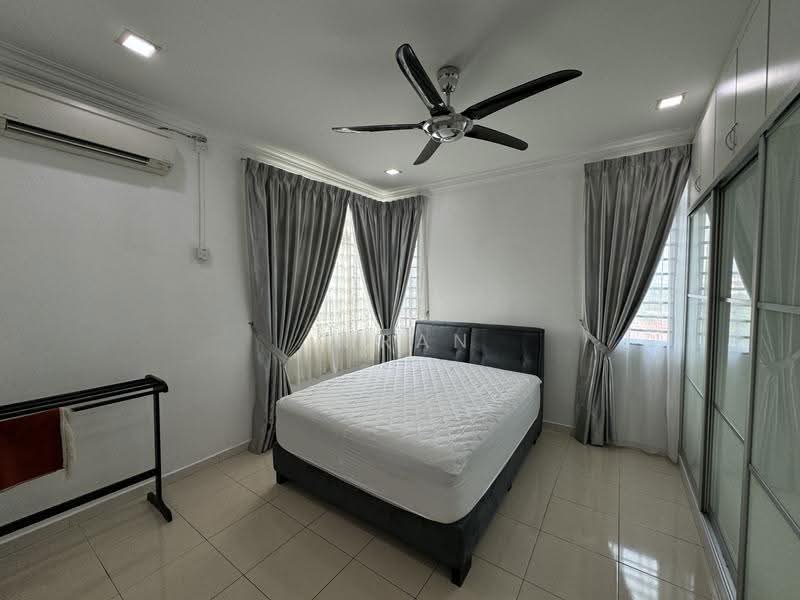 Pangsapuri untuk Dijual di Pangsapuri Anggun - Imran Ismadi - Bedroom - PropertyGuru.com.my