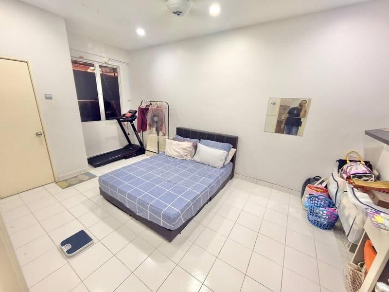2-storey Terraced House for Sale in Alam Budiman (Shah Alam) - Wan Azlan Ahmad - Bedroom - PropertyGuru.com.my