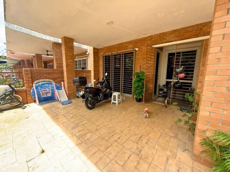 2-storey Terraced House for Sale in Alam Budiman (Shah Alam) - Wan Azlan Ahmad - Exterior - PropertyGuru.com.my