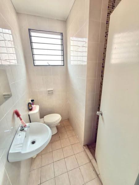 2-storey Terraced House for Sale in Alam Budiman (Shah Alam) - Wan Azlan Ahmad - Bathroom - PropertyGuru.com.my