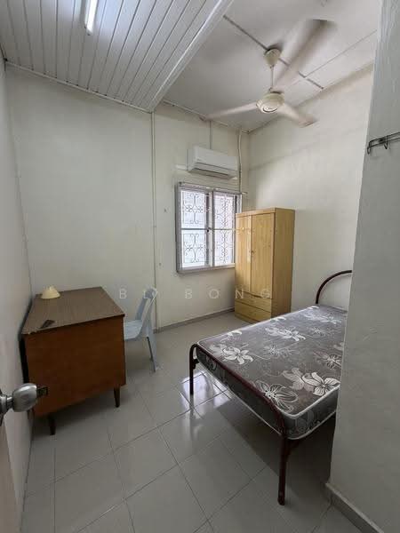 Rumah Teres 2-Tingkat untuk Dijual di Bukit Beruang (Bukit Baru) - BL Bong - Bedroom - PropertyGuru.com.my