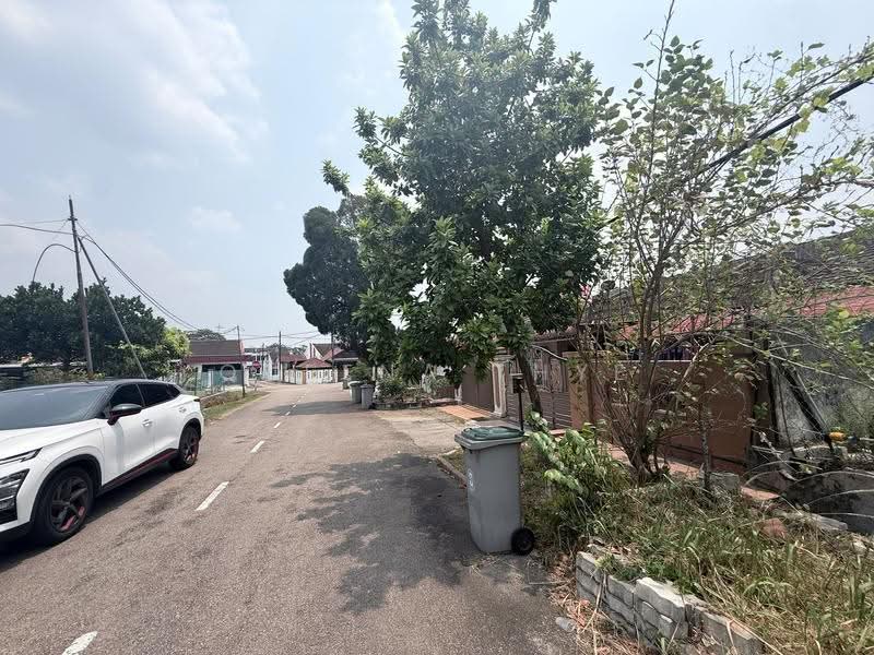 1-storey Terraced House for Sale in Taman Daya (Johor Bahru) - Queena Thye - Exterior - PropertyGuru.com.my