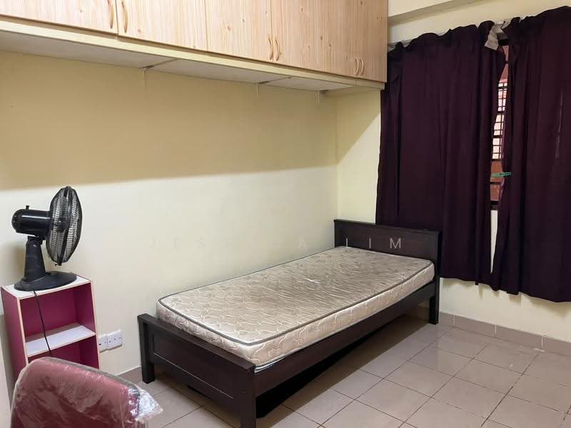 Condominium for Sale at Vista Komanwel A - Jessica Lim - Bedroom - PropertyGuru.com.my