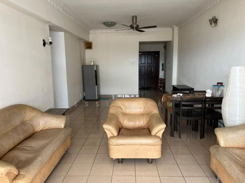 Condominium for Sale at Vista Komanwel A - Jessica Lim - Living Room - PropertyGuru.com.my