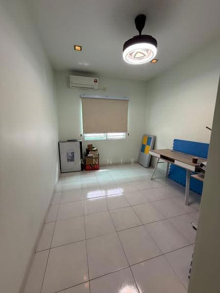 Rumah Teres 2-Tingkat untuk Dijual di Setia Indah (Setia Alam) - Annie Kho - Study - PropertyGuru.com.my