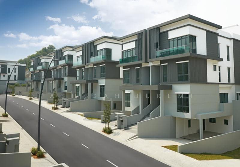 Rumah Berkembar untuk Dijual di Desa Petaling (Kuala Lumpur) - Rashidah Juremi - Exterior - PropertyGuru.com.my