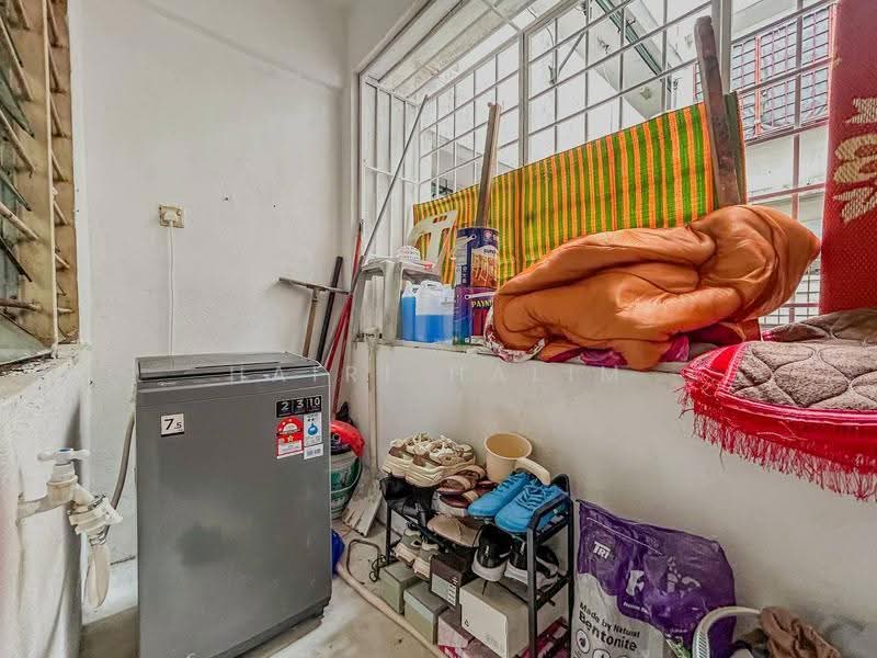 Apartment for Sale at Pangsapuri Anggerik Indah - Hairi Halim - Balcony - PropertyGuru.com.my