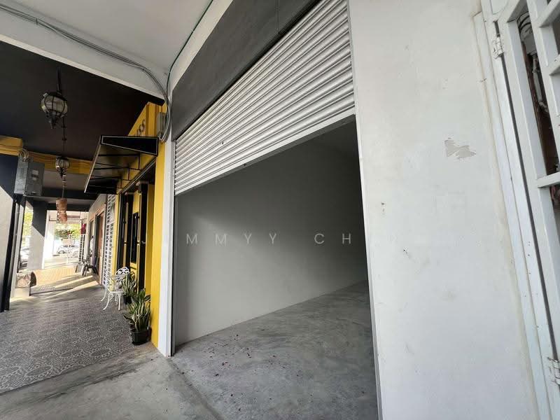 Kedai untuk Dijual di Kuching (Sarawak) - Jimmyy Chin - Exterior - PropertyGuru.com.my