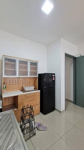 Service Residence for Rent at Parkland Residence - Kent Fong - Kitchen - PropertyGuru.com.my