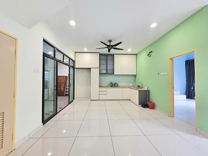 Semi-Detached House for Sale in Skudai (Johor) - Ee Fong Toh - Kitchen - PropertyGuru.com.my