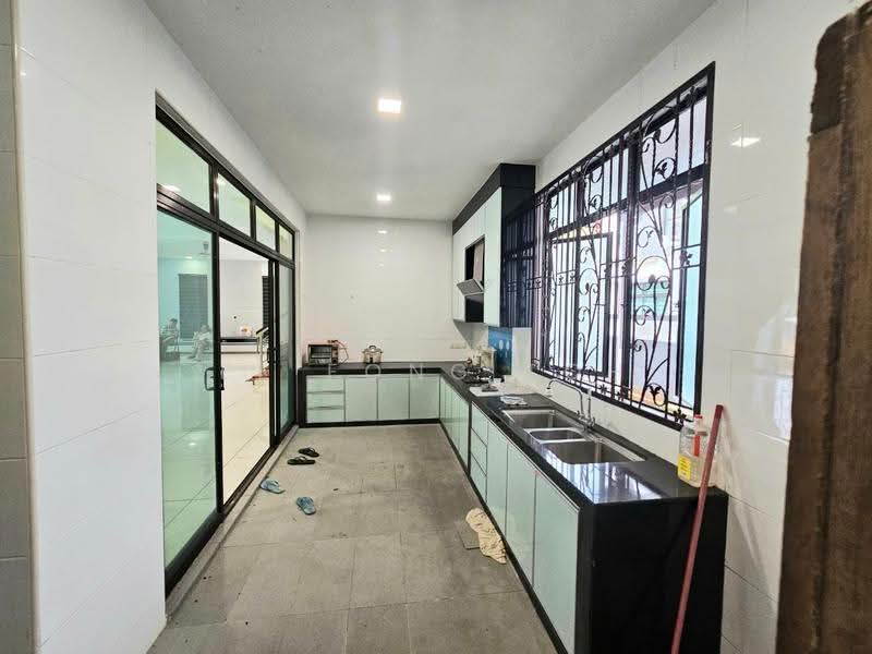 Semi-Detached House for Sale in Skudai (Johor) - Ee Fong Toh - Kitchen - PropertyGuru.com.my
