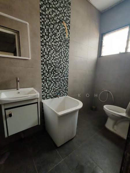 Shop / Office for Rent in Petaling Jaya (Selangor) - Jessie Koh - Bathroom - PropertyGuru.com.my
