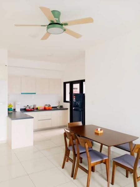 Service Residence for Sale at Parc 3 - Kweenie Chong - Kitchen - PropertyGuru.com.my