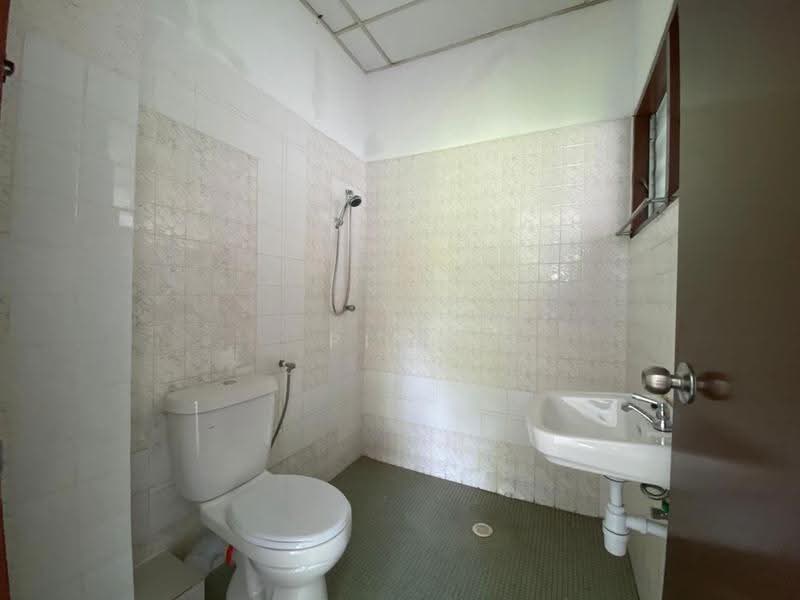 2-storey Terraced House for Sale in Minden Heights (Gelugor) - Ping Koay - Bathroom - PropertyGuru.com.my