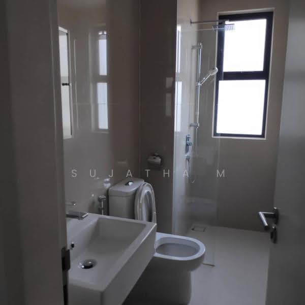 Kediaman Servis untuk Disewa di South View - Sujatha M - Bathroom - PropertyGuru.com.my