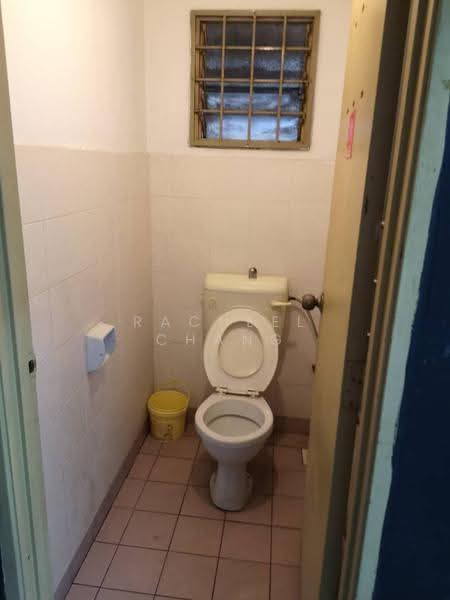Shop / Office untuk Disewa di Taman Usaha Jaya (Kepong) - Racheel Chang - Bathroom - PropertyGuru.com.my