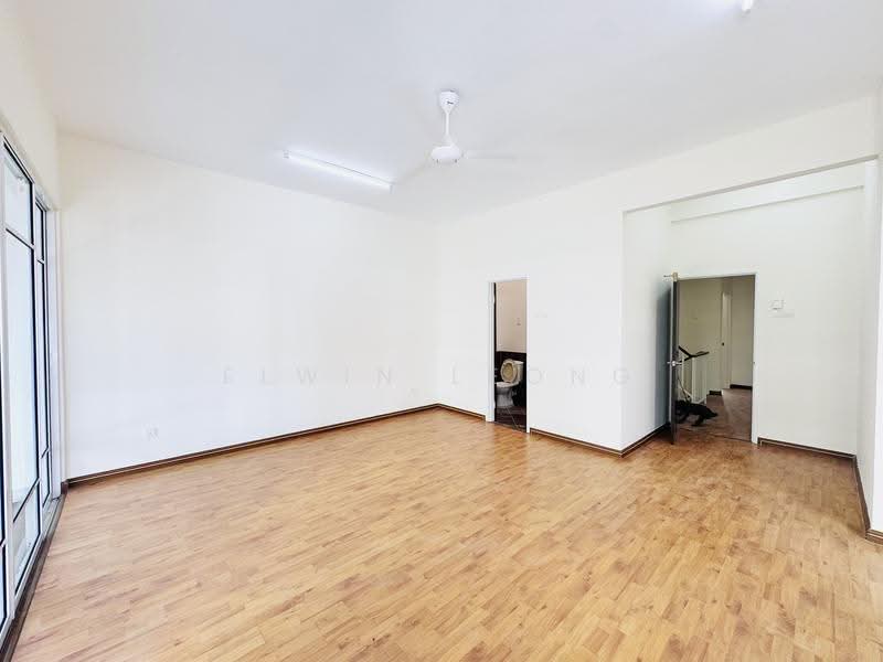 Rumah Teres 3-Tingkat untuk Dijual di Tanjung Tokong (Penang) - Elwin Leong - Living Room - PropertyGuru.com.my