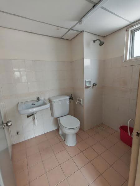 Condominium for Sale at Pantai Hillpark 2 - Sky Loong - Bathroom - PropertyGuru.com.my