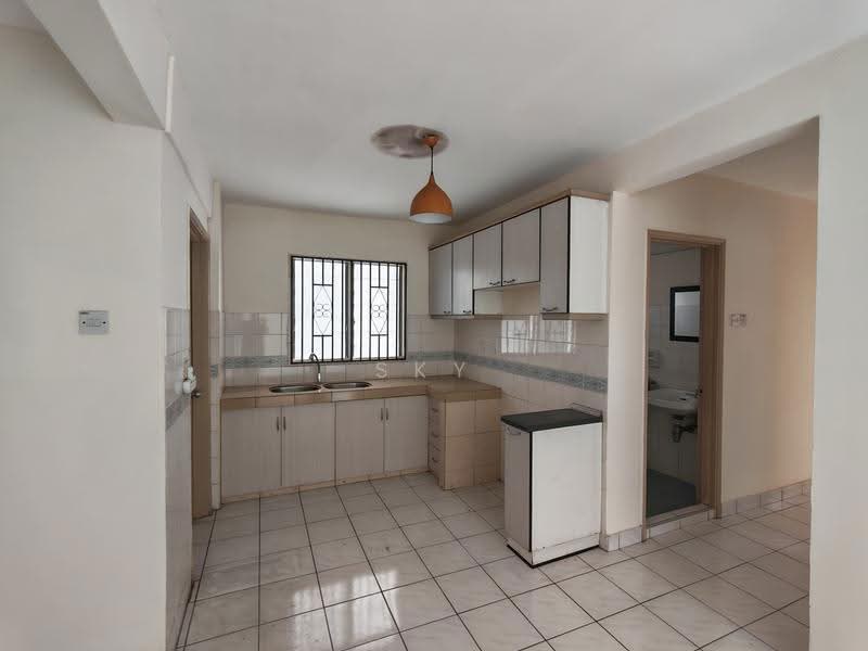 Condominium for Sale at Pantai Hillpark 2 - Sky Loong - Kitchen - PropertyGuru.com.my