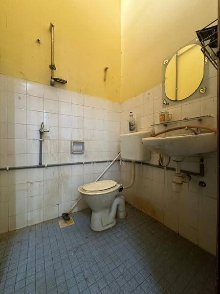 2-storey Terraced House for Sale in Taman Tun Dr Ismail Jaya (Shah Alam) - Wan Azlan Ahmad - PropertyGuru.com.my