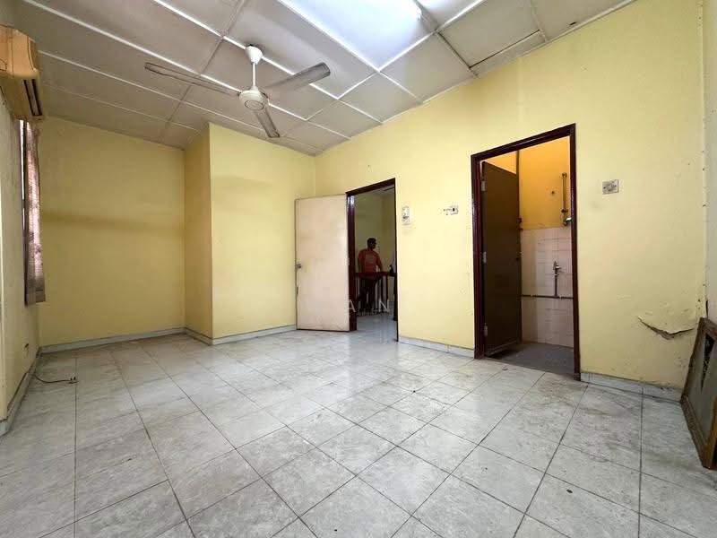 2-storey Terraced House for Sale in Taman Tun Dr Ismail Jaya (Shah Alam) - Wan Azlan Ahmad - PropertyGuru.com.my