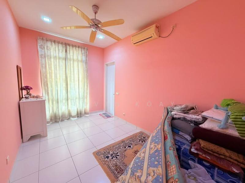 Rumah Kluster untuk Dijual di Setia Tropika (Johor Bahru) - Kelvin Koay - Bedroom - PropertyGuru.com.my