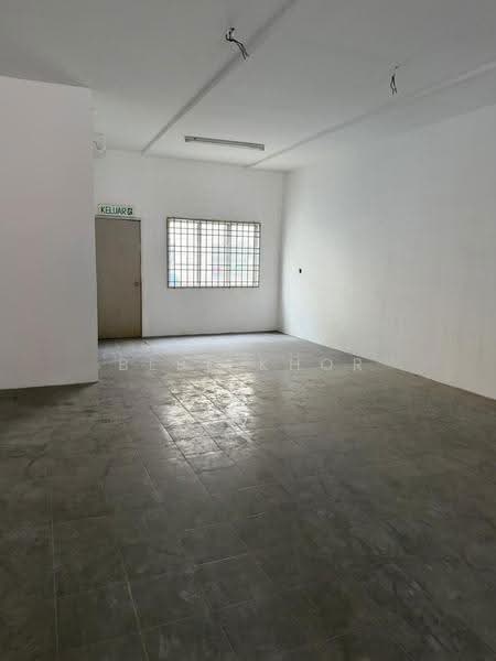 Shop for Rent in Bayan Baru (Penang) - Bebe Khor - Interior - PropertyGuru.com.my