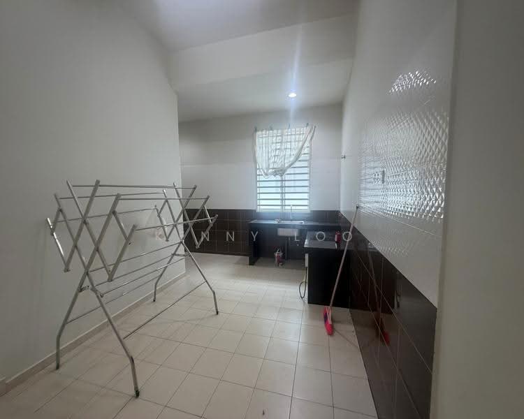 Rumah Teres 2-Tingkat untuk Disewa di Kuantan (Pahang) - Kenny Loo - Kitchen - PropertyGuru.com.my