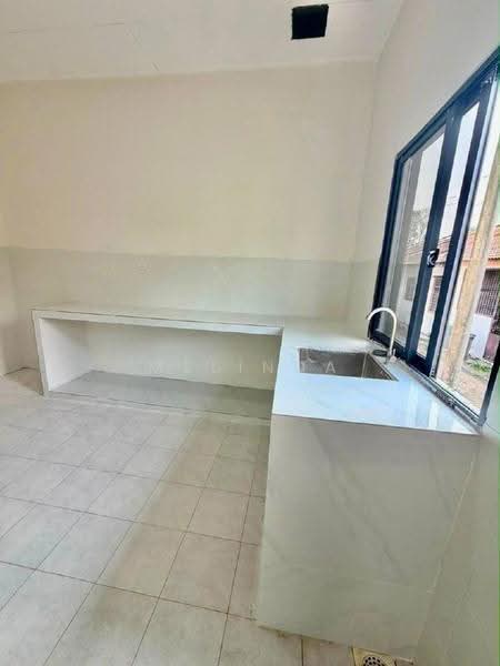 Rumah Teres 1-Tingkat untuk Dijual di Bandar Putra Kulai (Kulai) - Melinda Ee - Kitchen - PropertyGuru.com.my