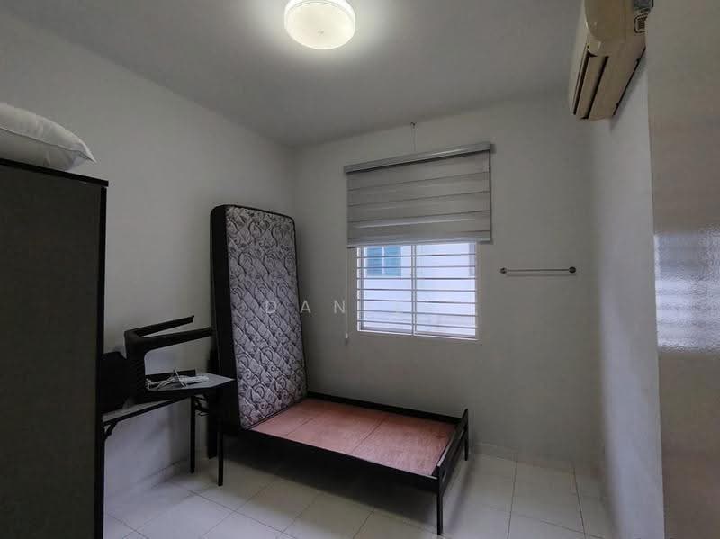 Rumah Teres 2-Tingkat untuk Dijual di Setia Tropika (Johor Bahru) - Daniel Yong - Bedroom - PropertyGuru.com.my