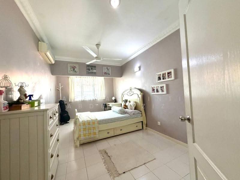 Semi-Detached House for Sale in Seksyen 7 (Shah Alam) - Rafedah Binti Abdul Aziz - Bedroom - PropertyGuru.com.my