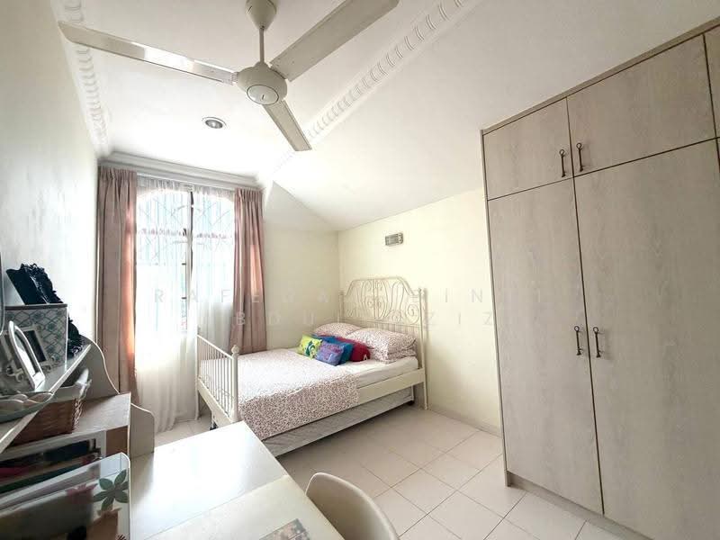 Semi-Detached House for Sale in Seksyen 7 (Shah Alam) - Rafedah Binti Abdul Aziz - Bedroom - PropertyGuru.com.my