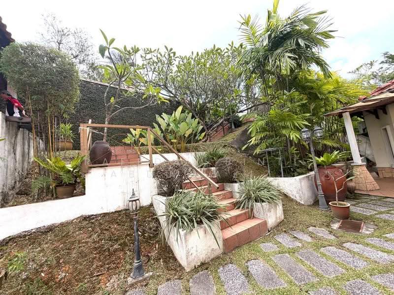 Semi-Detached House for Sale in Seksyen 7 (Shah Alam) - Rafedah Binti Abdul Aziz - Garden - PropertyGuru.com.my