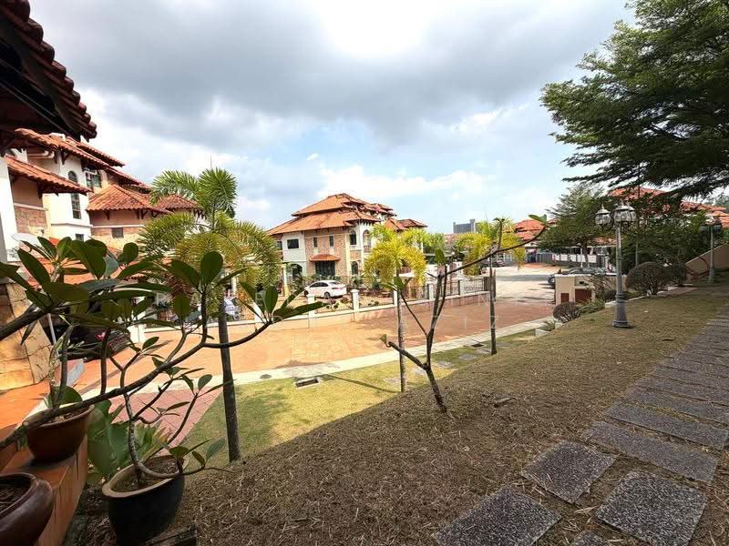 Semi-Detached House for Sale in Seksyen 7 (Shah Alam) - Rafedah Binti Abdul Aziz - Exterior - PropertyGuru.com.my